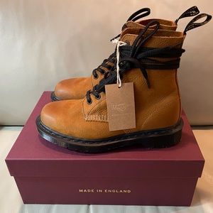 *RARE* DR. MARTENS 1460 PASCAL MADE IN ENGLAND TITAN LEATHER BOOTS WOMENS US 7